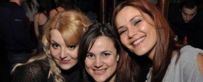 River pub pleše kako DJ Alen Tibljaš svira