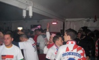 Utakmica Norveška - Danska i proslave kockastih u šatoru u Poreču