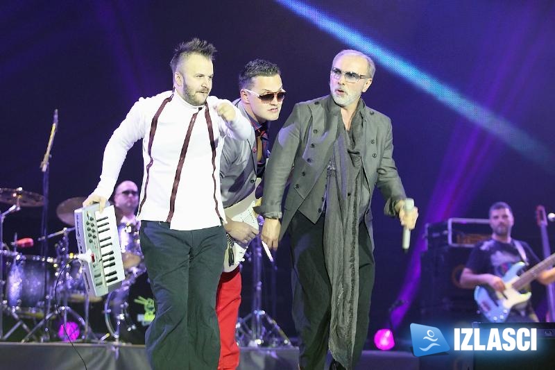 Dino Merlin priredio spektakl, napunio i zagrebačku Arenu 