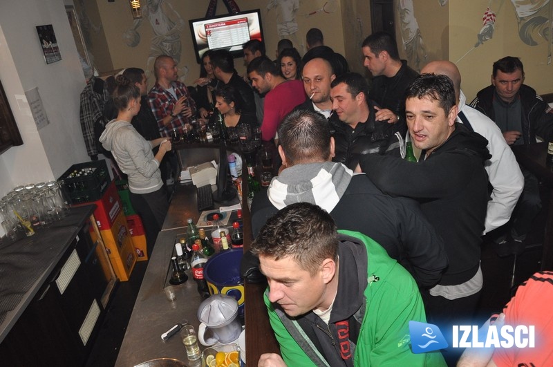 Mirage bar osvojio malonogometni turnir ugostitelja Rijeke, a skupljeno je 10.000kn za udrugu Dira