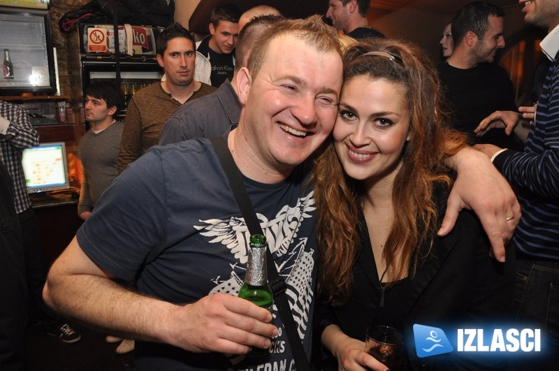 Uskršnji party sexy zečica u Acapulcu