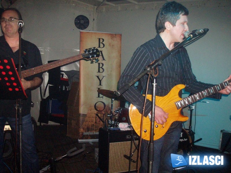 Grupa Babylon svadbene popevke zamijenila rock svirkom u vinkovačkom Palaceu