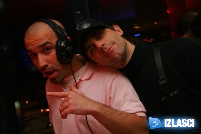 Funk uz Jakšu Kriletića na saksofonu u Vertigo baru Funk uz Jakšu Kriletića na saksofonu u Vertigo baru