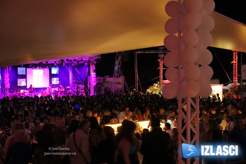 Zatvorena ovogodišnja sezona LightHouse cluba uz koncert Tonya Cetinskog